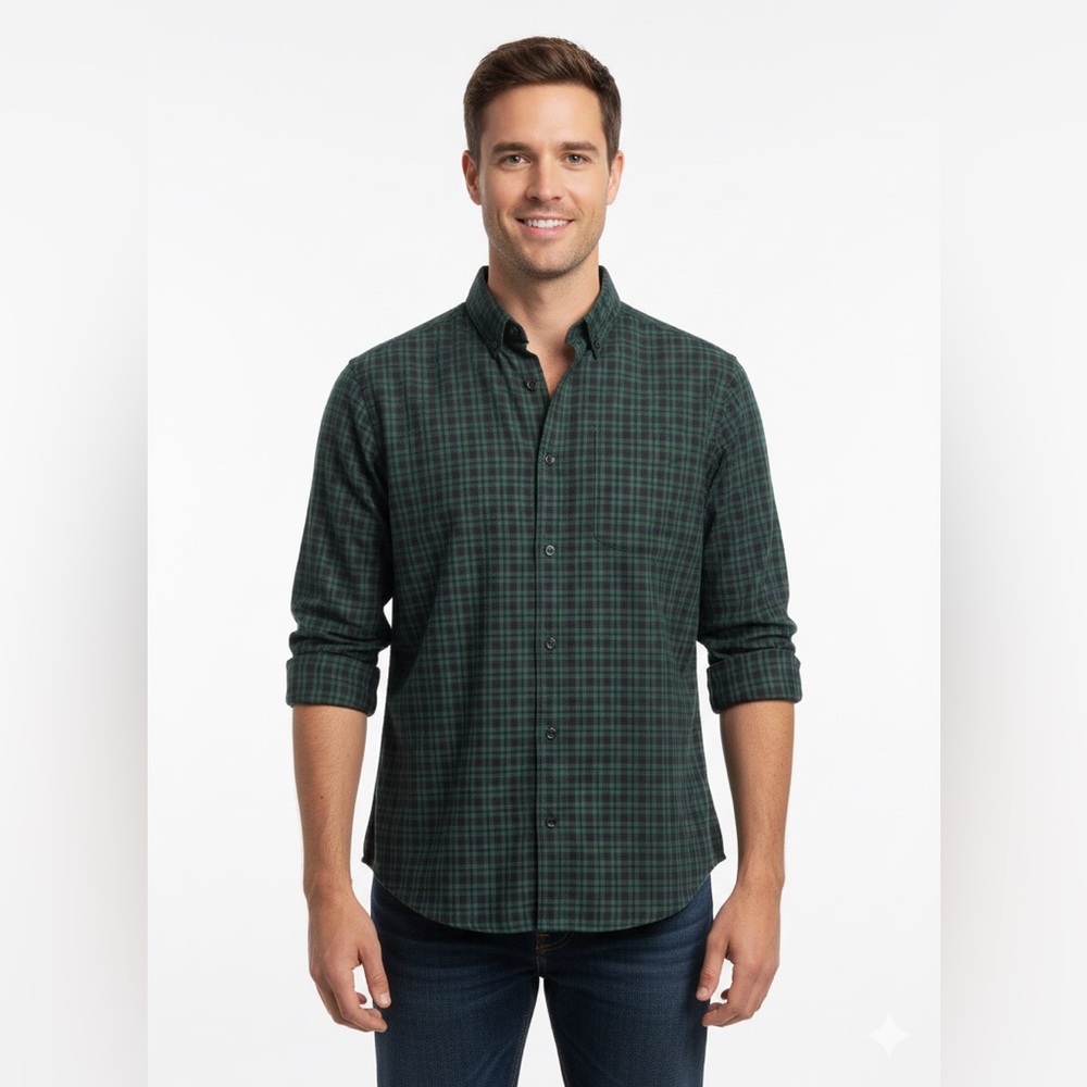 Old Navy Men's Dark Green Checkered Shirt